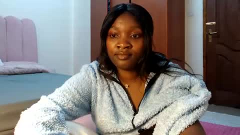 Snapshot of chocolate_desiree chatting on June 22, 9:50 am Lofti online show from June 22, 9:50 am