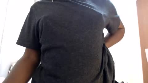 Snapshot of chocolate_desiree chatting on July 9, 8:18 am Lofti online show from July 9, 8:18 am