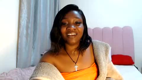 Snapshot of chocolate_desiree chatting on July 18, 3:22 am Lofti online show from July 18, 3:22 am