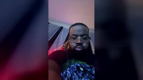 Snapshot of chocolatedickeater chatting on April 26, 10:13 am chocolatedickeater online show from April 26, 10:13 am