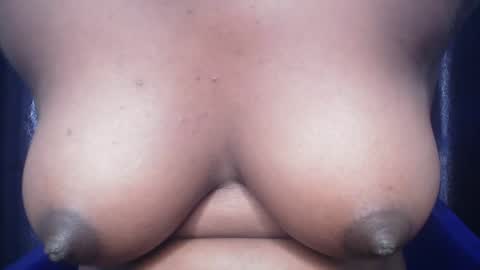 chocoslut22 online show from November 18, 3:45 am