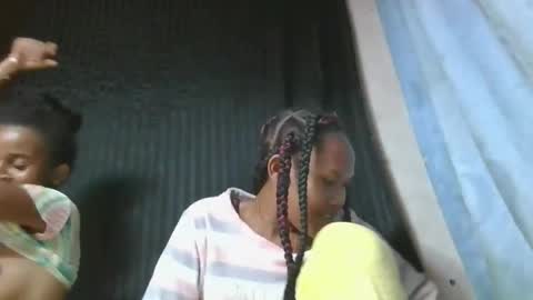 Snapshot of chololatblonde chatting on February 10, 12:15 am chololatblonde online show from February 10, 12:15 am