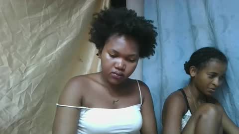 Snapshot of chololatblonde chatting on February 14, 1:19 pm chololatblonde online show from February 14, 1:19 pm