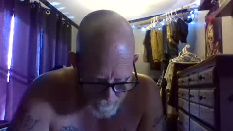 Snapshot of chompers176983 chatting on September 19, 2:07 pm chompers online show from September 19, 2:07 pm