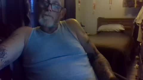 Snapshot of chompers176983 chatting on October 4, 5:11 pm chompers online show from October 4, 5:11 pm