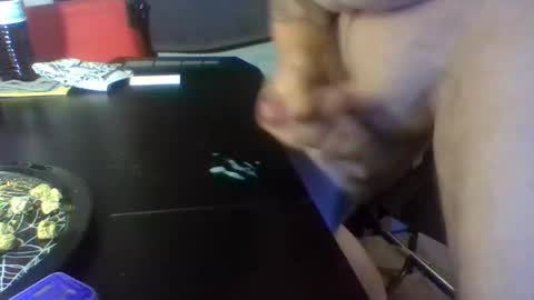 Snapshot of chompers176983 chatting on October 16, 5:25 pm chompers online show from October 16, 5:25 pm