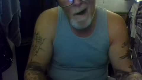 Snapshot of chompers176983 chatting on October 20, 6:52 pm chompers online show from October 20, 6:52 pm