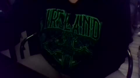 Snapshot of chompers176983 chatting on November 10, 5:45 pm chompers online show from November 10, 5:45 pm