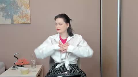 Cassandra online show from March 19, 4:16 am