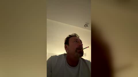 chowlabraiz38 online show from May 12, 9:17 am