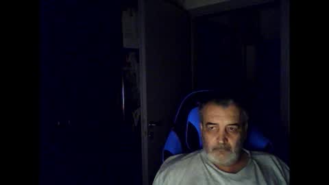 Chris online show from October 19, 2:12 am