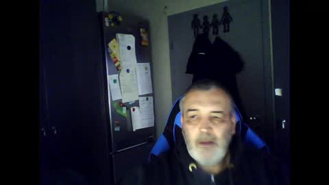 Chris online show from May 3, 5:46 am