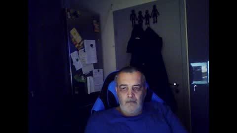 Snapshot of chris250268 chatting on June 14, 2:20 am Chris online show from June 14, 2:20 am