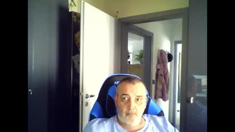 Snapshot of chris250268 chatting on July 4, 9:04 am Chris online show from July 4, 9:04 am