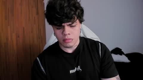 Chris Cooper Independent model online show from February 21, 4:29 am