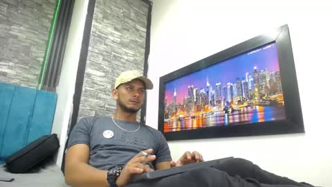 chris_dick2 online show from February 8, 5:55 am