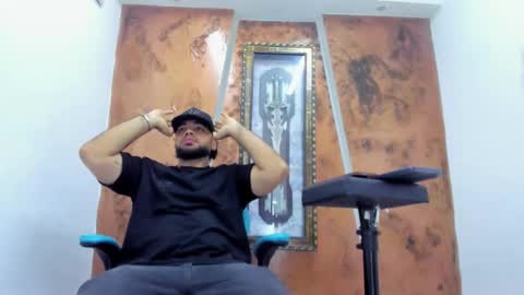 Snapshot of chris_evans00 chatting on February 6, 11:24 am chris_evans00 online show from February 6, 11:24 am