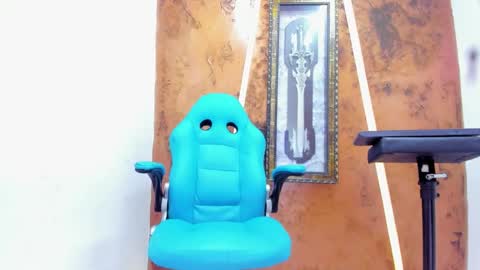 Snapshot of chris_evans00 chatting on February 16, 12:56 pm chris_evans00 online show from February 16, 12:56 pm