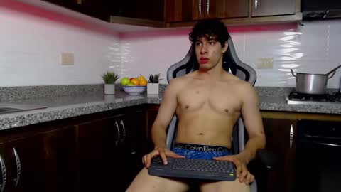 Snapshot of chris_evans27 chatting on March 3, 1:34 am Chris Evans online show from March 3, 1:34 am