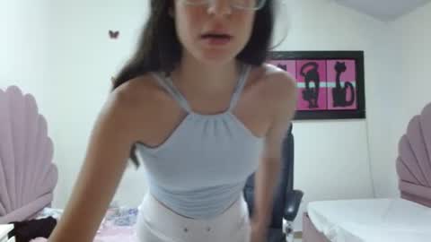 Snapshot of chris_gil785 chatting on March 7, 1:42 am Christal Gil online show from March 7, 1:42 am