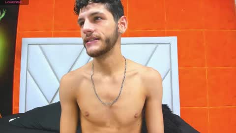 chris_grey2 online show from June 19, 6:34 pm