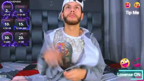 chris_grey2 online show from June 25, 12:20 pm
