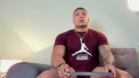 Snapshot of chris_macgregoor chatting on March 6, 1:58 am Chriz online show from March 6, 1:58 am