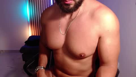 cris         Twitter magnum101010 insta magnumc20 online show from January 17, 5:01 am