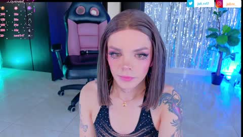 Snapshot of chris_parker01 chatting on January 14, 12:14 pm juli Instagram july rv17 - Twitter juli rv17 online show from January 14, 12:14 pm