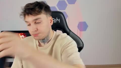 Chris Tyson online show from December 29, 8:55 am