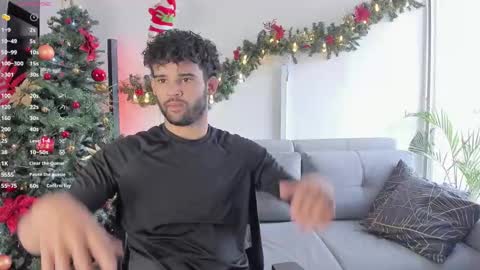 Snapshot of chrisandrew_ chatting on December 10, 4:38 pm Im Chirs IM MODEL INDEPENDT online show from December 10, 4:38 pm