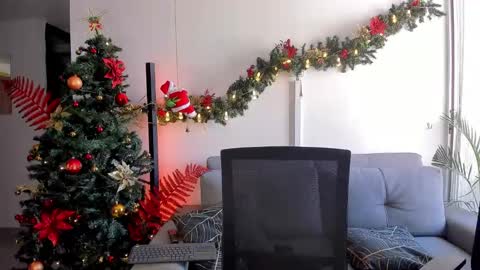 Snapshot of chrisandrew_ chatting on December 18, 7:08 pm Im Chirs IM MODEL INDEPENDT online show from December 18, 7:08 pm