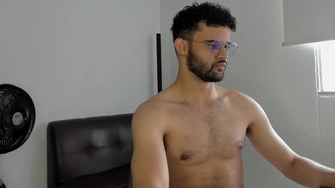Snapshot of chrisandrew_ chatting on September 16, 3:35 pm Im Chirs IM MODEL INDEPENDT online show from September 16, 3:35 pm