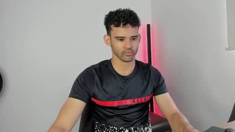 Snapshot of chrisandrew_ chatting on September 18, 4:31 pm Im Chirs IM MODEL INDEPENDT online show from September 18, 4:31 pm