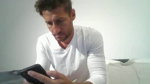 Snapshot of chrisaron chatting on October 3, 3:36 am chrisaron online show from October 3, 3:36 am