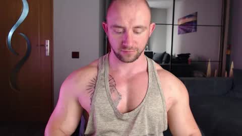 chrisbigbiceps online show from February 12, 6:47 pm