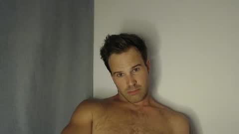 Chris Hemsworth online show from February 9, 6:56 pm