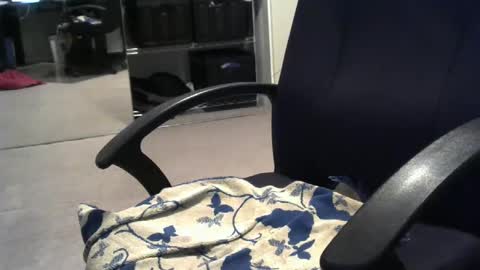 chrismas1 online show from February 19, 2:01 am