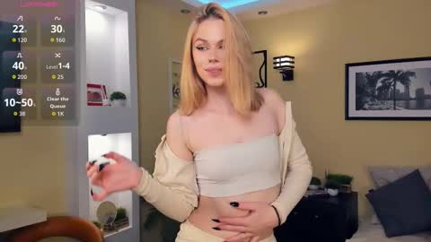 Lizz online show from December 3, 7:01 pm