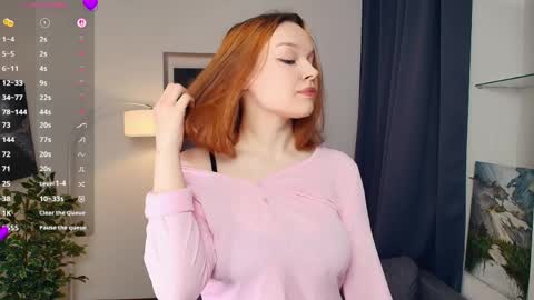 Lizz online show from April 3, 7:12 pm