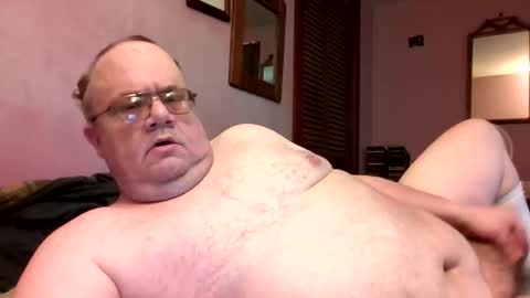 Snapshot of chrismini312 chatting on April 21, 8:12 pm Chris The Jerk Off King online show from April 21, 8:12 pm