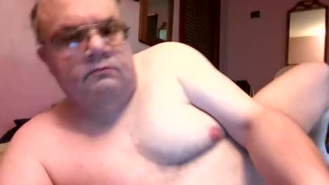 Snapshot of chrismini312 chatting on May 9, 6:02 pm Chris The Jerk Off King online show from May 9, 6:02 pm