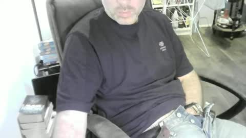 chrisprngr online show from June 29, 11:21 am