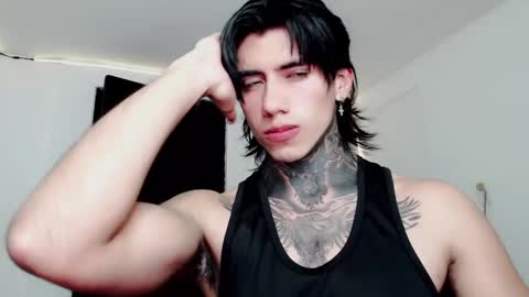 Snapshot of chriss_opp chatting on February 18, 5:42 pm CHRIS  INDEPENT MODEL online show from February 18, 5:42 pm