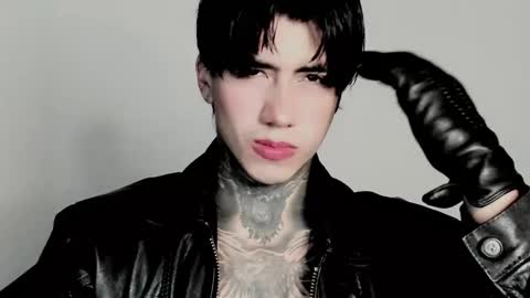 CHRIS  INDEPENT MODEL online show from November 1, 12:12 am