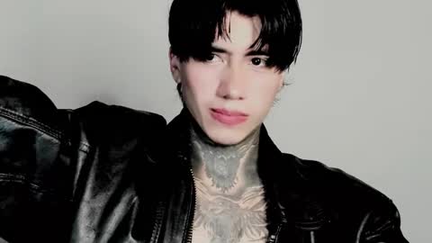 CHRIS  INDEPENT MODEL online show from November 10, 11:59 pm