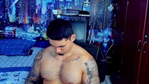 Chriss Stewart online show from December 5, 3:15 am