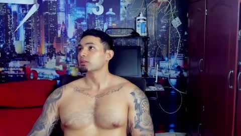 Chriss Stewart online show from May 6, 1:57 am