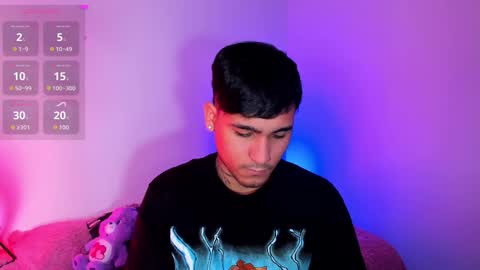 Christian Wang online show from November 23, 9:25 pm