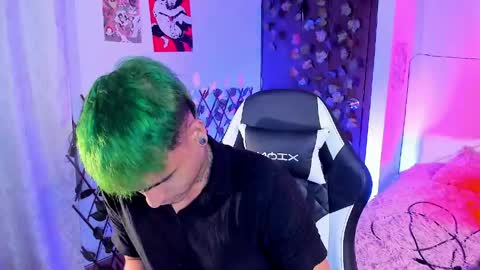 Christian Wang online show from April 16, 9:43 am